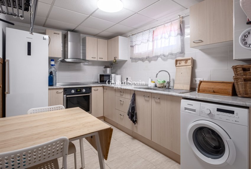 Wederverkoop - VILLA -
SANTA POLA - Costa Blanca