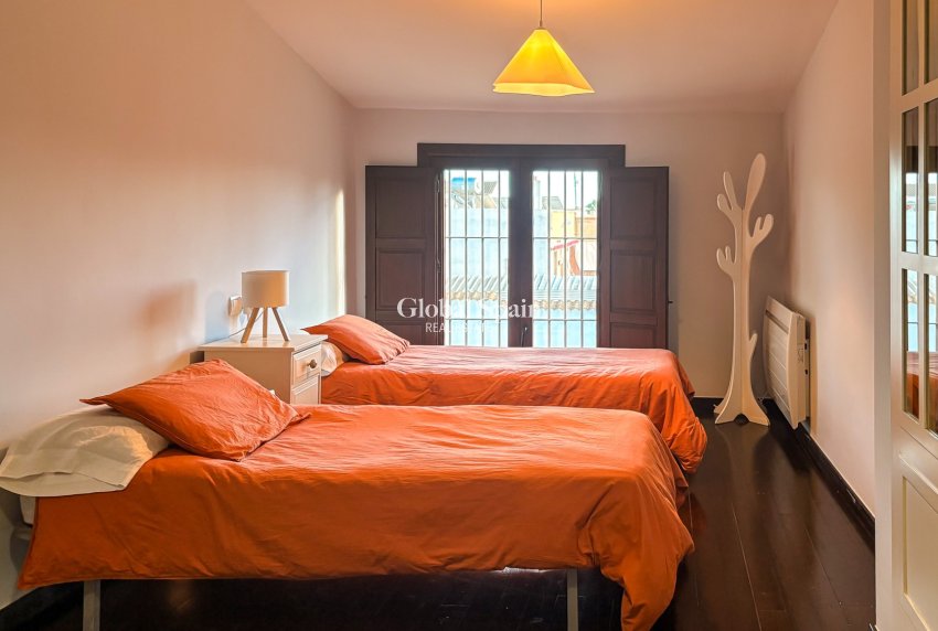 Wederverkoop - VILLA -
SANTA POLA - El Poble Llevanti