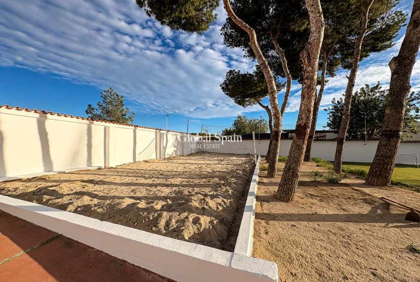 Wederverkoop - VILLA -
SANTA POLA - El Poble Llevanti