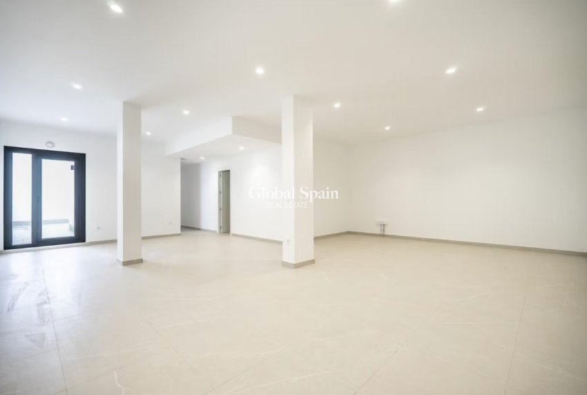 Wederverkoop - VILLA -
SANTA ROSALÍA - Costa Calida