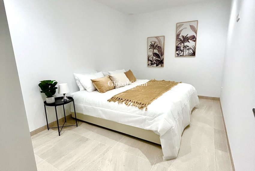 Wederverkoop - VILLA -
SANTA ROSALÍA - Inland