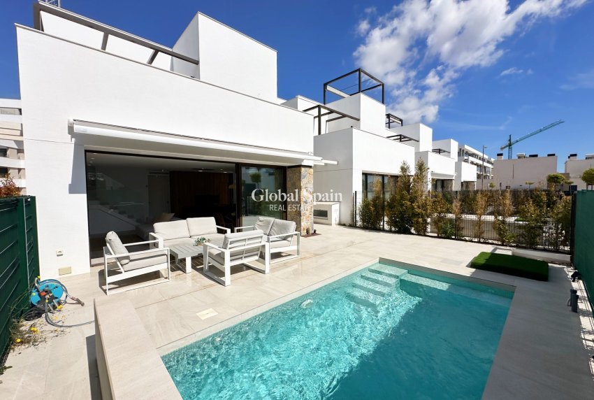 Wederverkoop - VILLA -
SANTA ROSALÍA - Inland