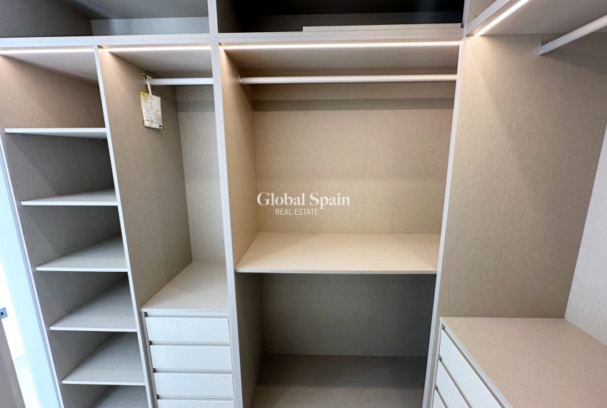 Wederverkoop - VILLA -
SANTA ROSALÍA - Inland