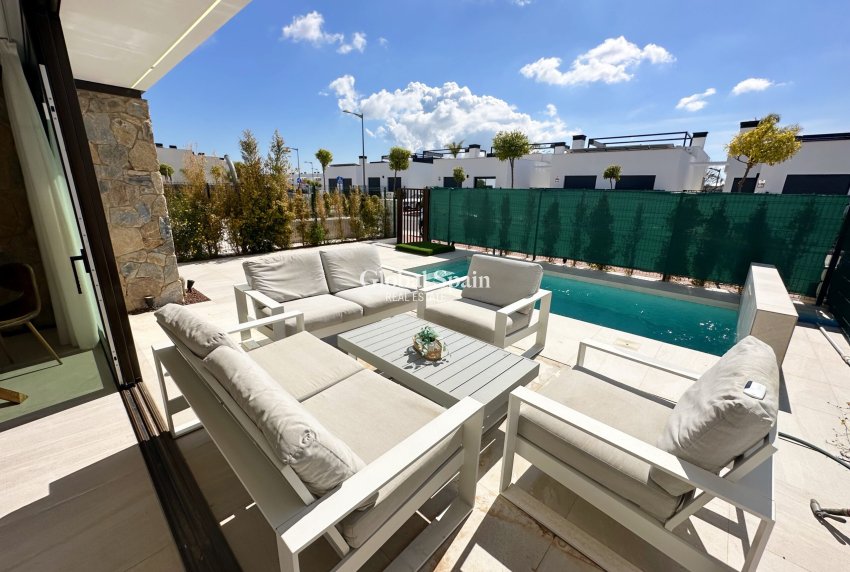 Wederverkoop - VILLA -
SANTA ROSALÍA - Inland