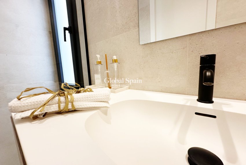 Wederverkoop - VILLA -
SANTA ROSALÍA - Inland