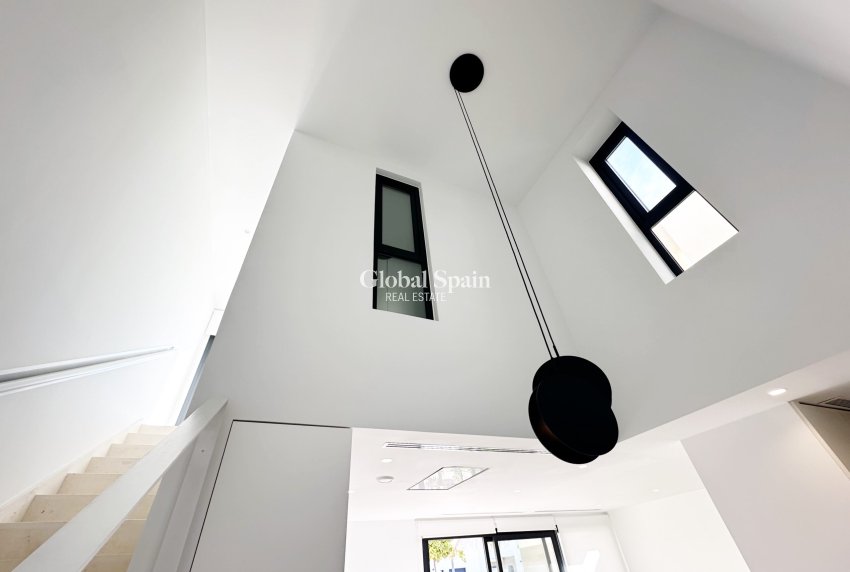 Wederverkoop - VILLA -
SANTA ROSALÍA - Inland