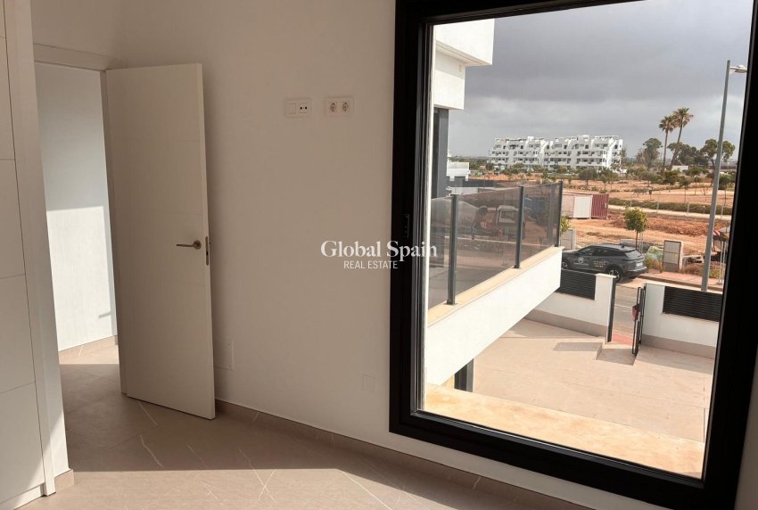 Wederverkoop - VILLA -
SANTA ROSALÍA - Torre Pacheco