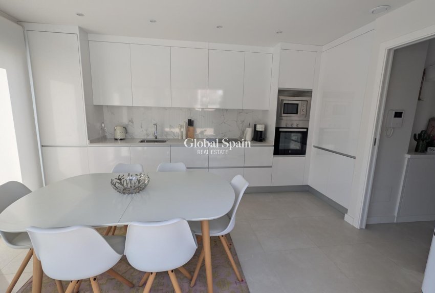 Wederverkoop - VILLA -
SANTIAGO DE LA RIBERA - Costa Calida