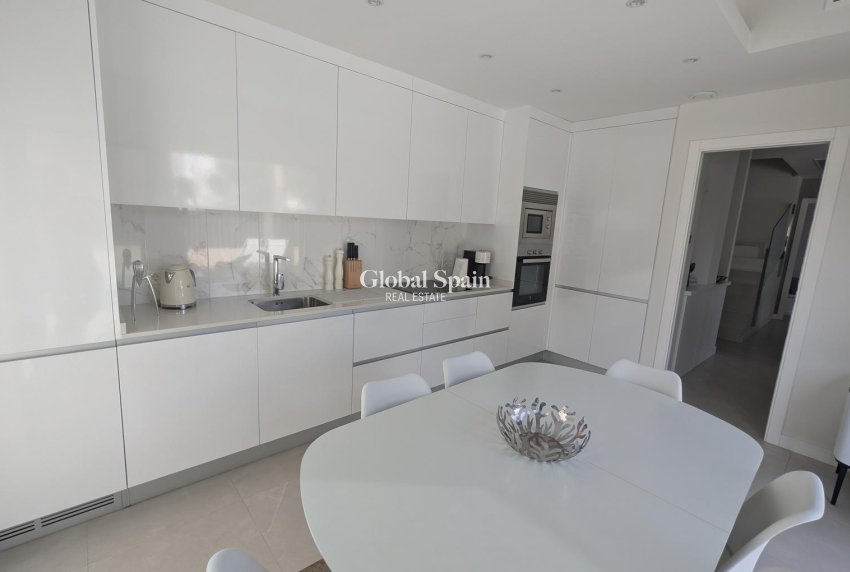 Wederverkoop - VILLA -
SANTIAGO DE LA RIBERA - Costa Calida