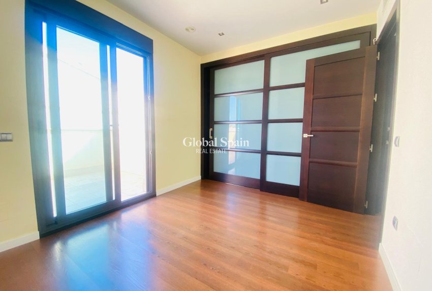 Wederverkoop - VILLA -
SANTIAGO DE LA RIBERA - San Blas