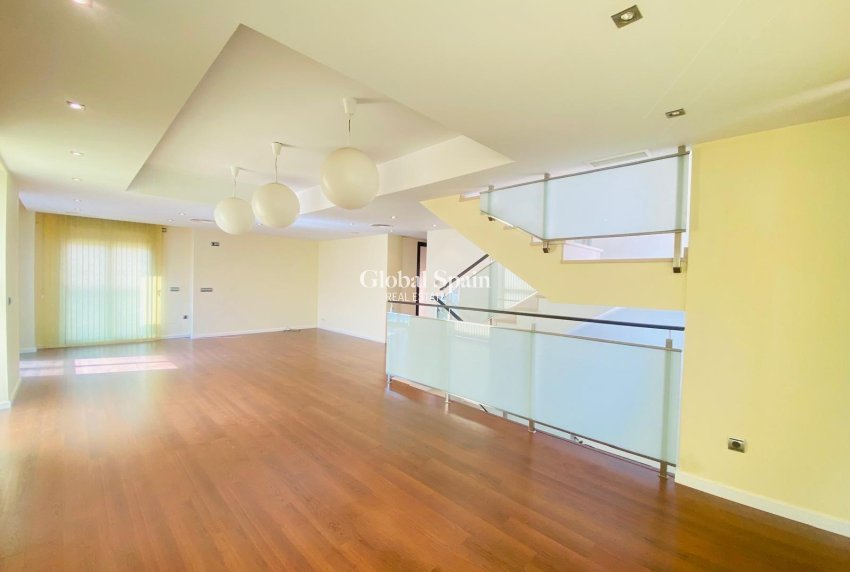 Wederverkoop - VILLA -
SANTIAGO DE LA RIBERA - San Blas