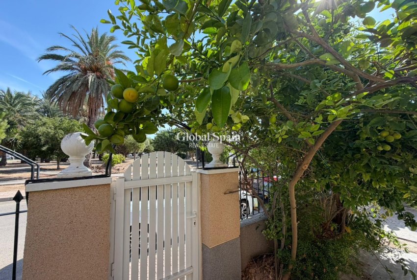 Wederverkoop - VILLA -
SANTIAGO DE LA RIBERA - San Blas