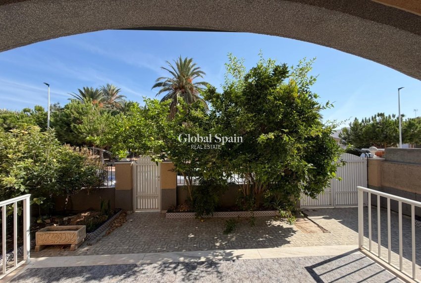 Wederverkoop - VILLA -
SANTIAGO DE LA RIBERA - San Blas