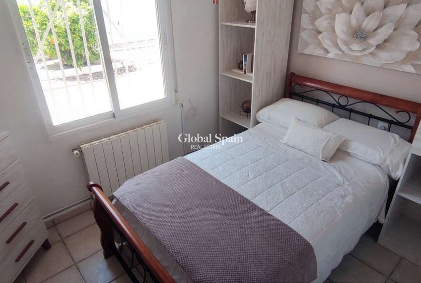 Wederverkoop - VILLA -
SAX - Inland