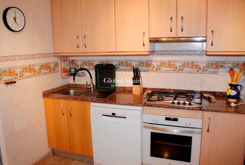 Wederverkoop - VILLA -
TORRE DE LA HORADADA - Costa Blanca