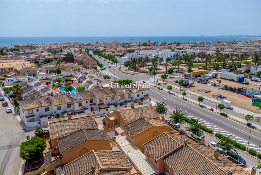 Wederverkoop - VILLA -
TORRE DE LA HORADADA - Costa Blanca