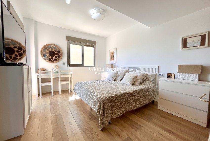 Wederverkoop - VILLA -
TORRE DE LA HORADADA - Costa Blanca