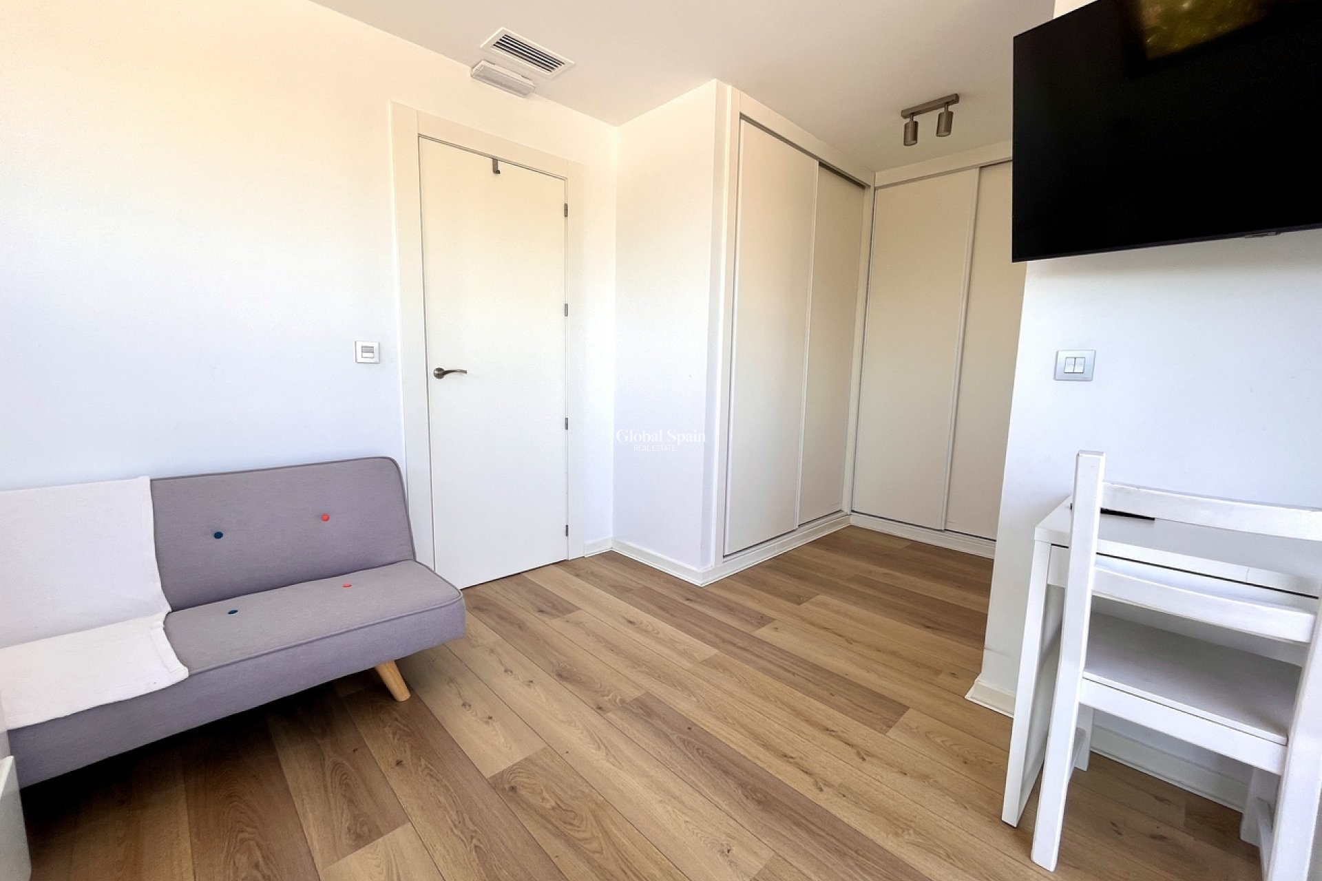 Wederverkoop - VILLA -
TORRE DE LA HORADADA - Costa Blanca