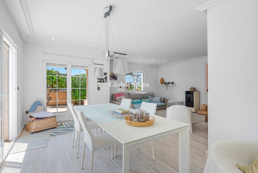 Wederverkoop - VILLA -
TORRE DE LA HORADADA - Costa Blanca
