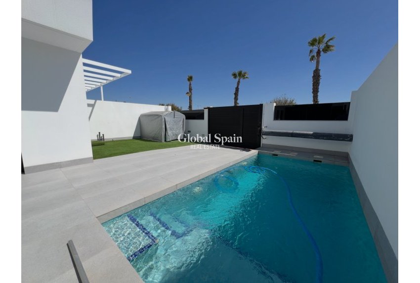 Wederverkoop - VILLA -
TORRE PACHECO - Inland