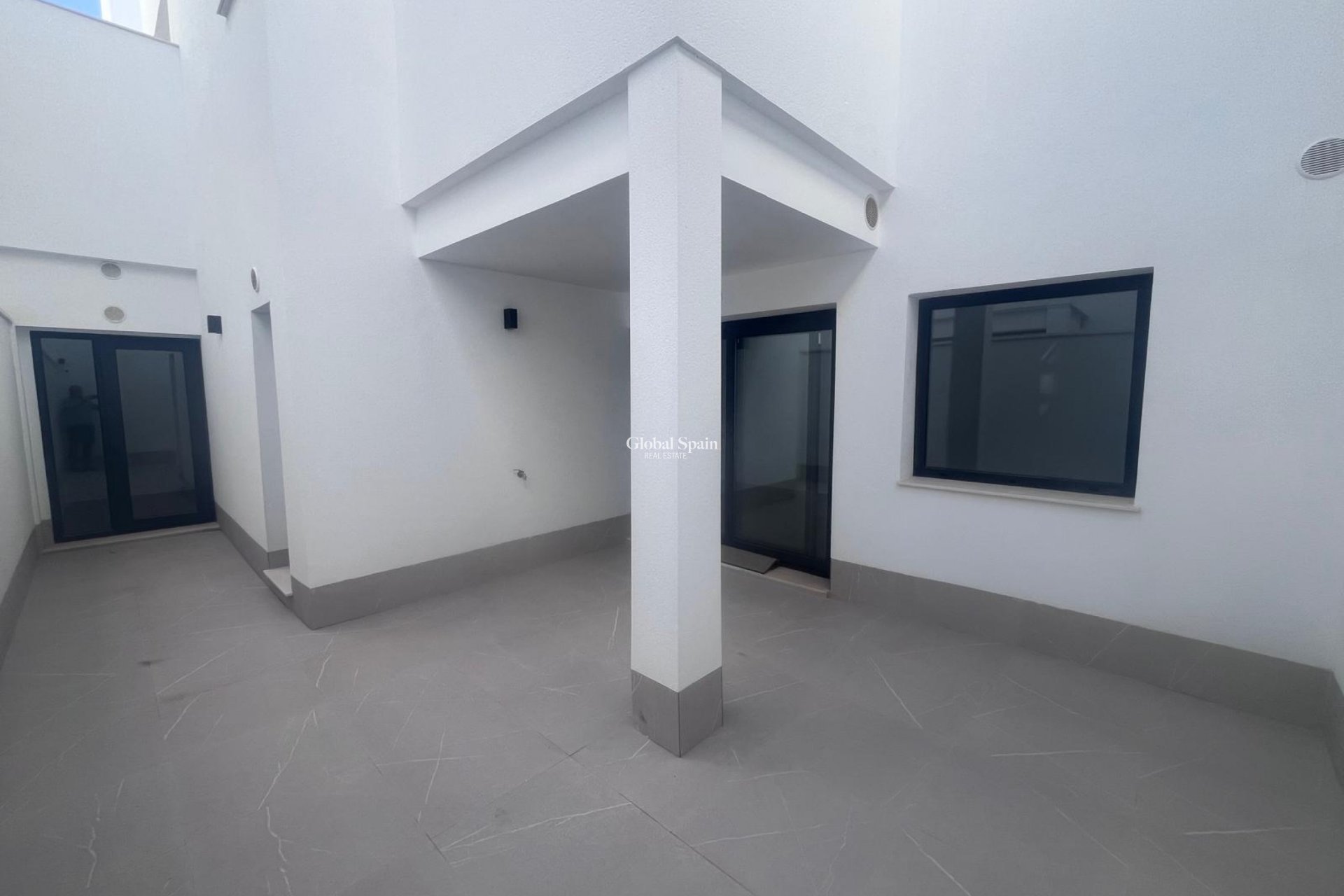 Wederverkoop - VILLA -
TORRE PACHECO - Inland