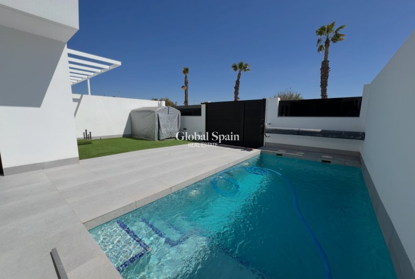 Wederverkoop - VILLA -
TORRE PACHECO - Inland