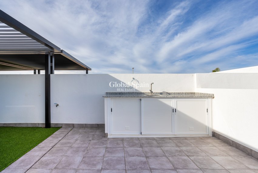 Wederverkoop - VILLA -
TORRE PACHECO - Inland