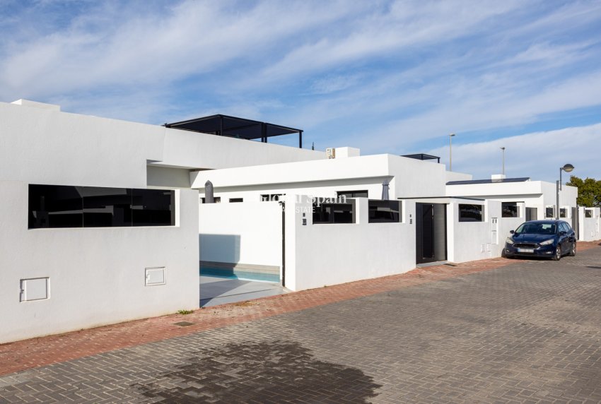 Wederverkoop - VILLA -
TORRE PACHECO - Inland