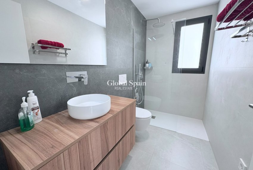 Wederverkoop - VILLA -
TORRE PACHECO - Inland
