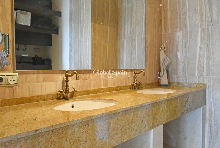 Wederverkoop - VILLA -
TORREMENDO - Costa Blanca