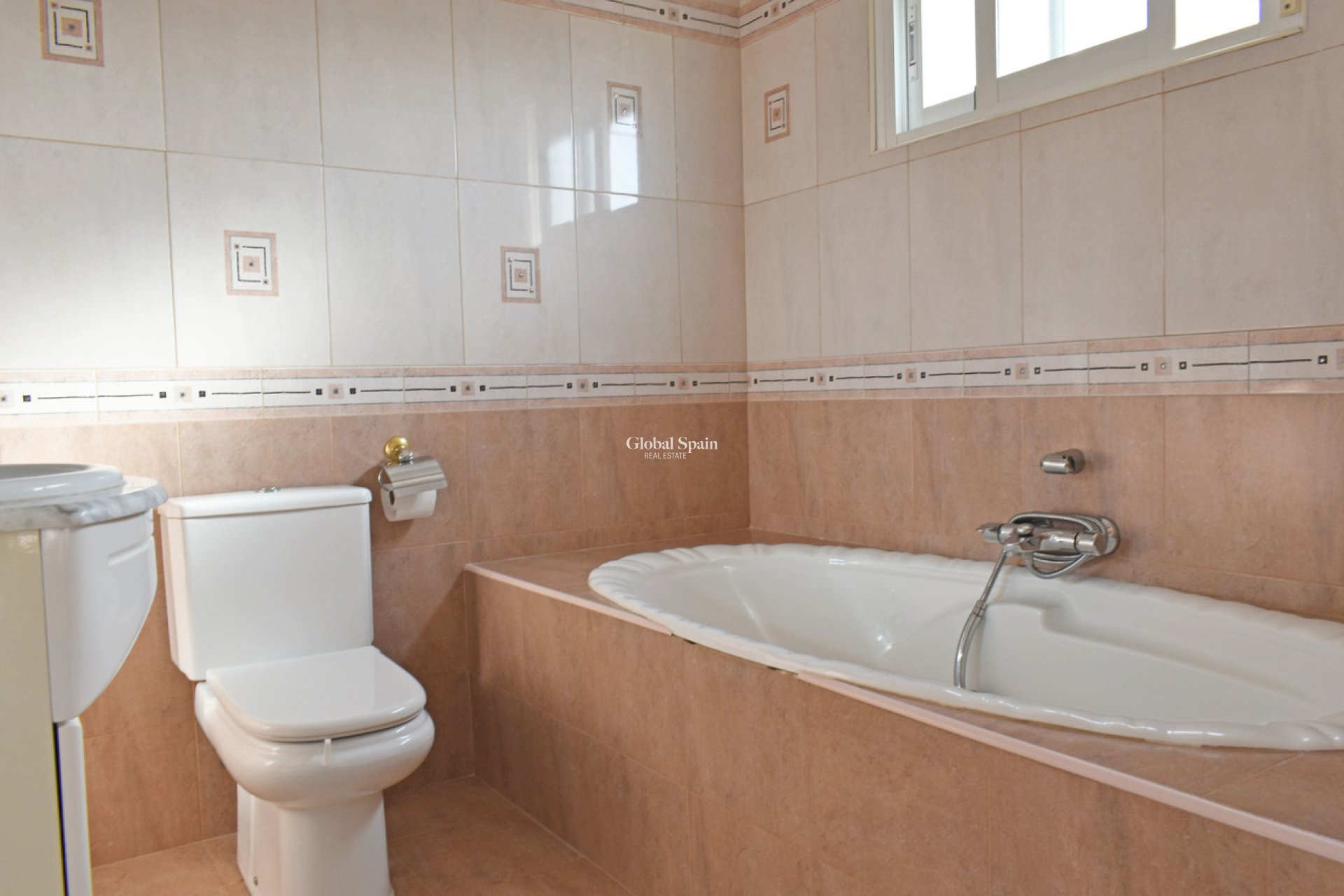 Wederverkoop - VILLA -
TORREMENDO - Costa Blanca