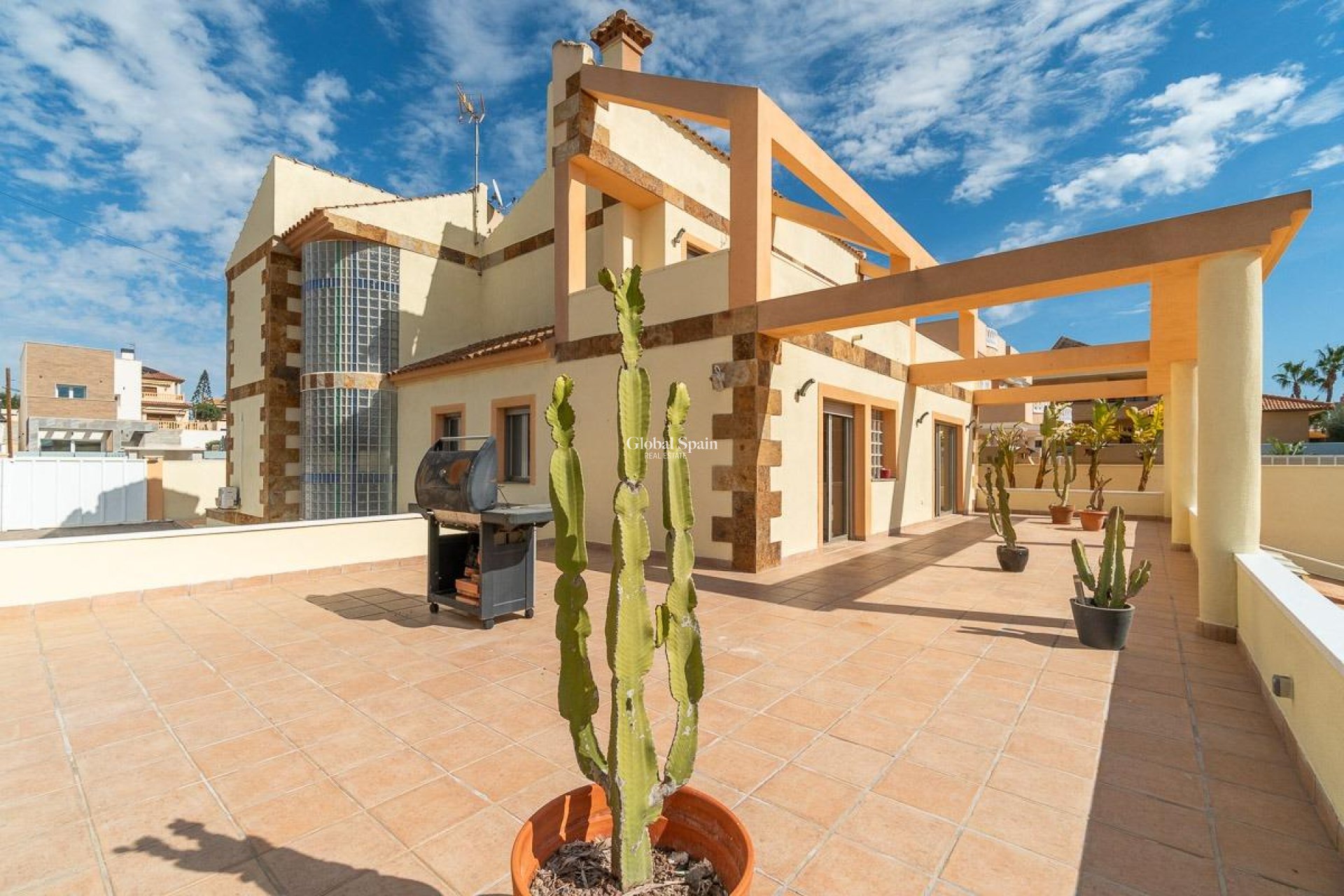 Wederverkoop - Villa -
TORREVIEJA - Aguas nuevas 2