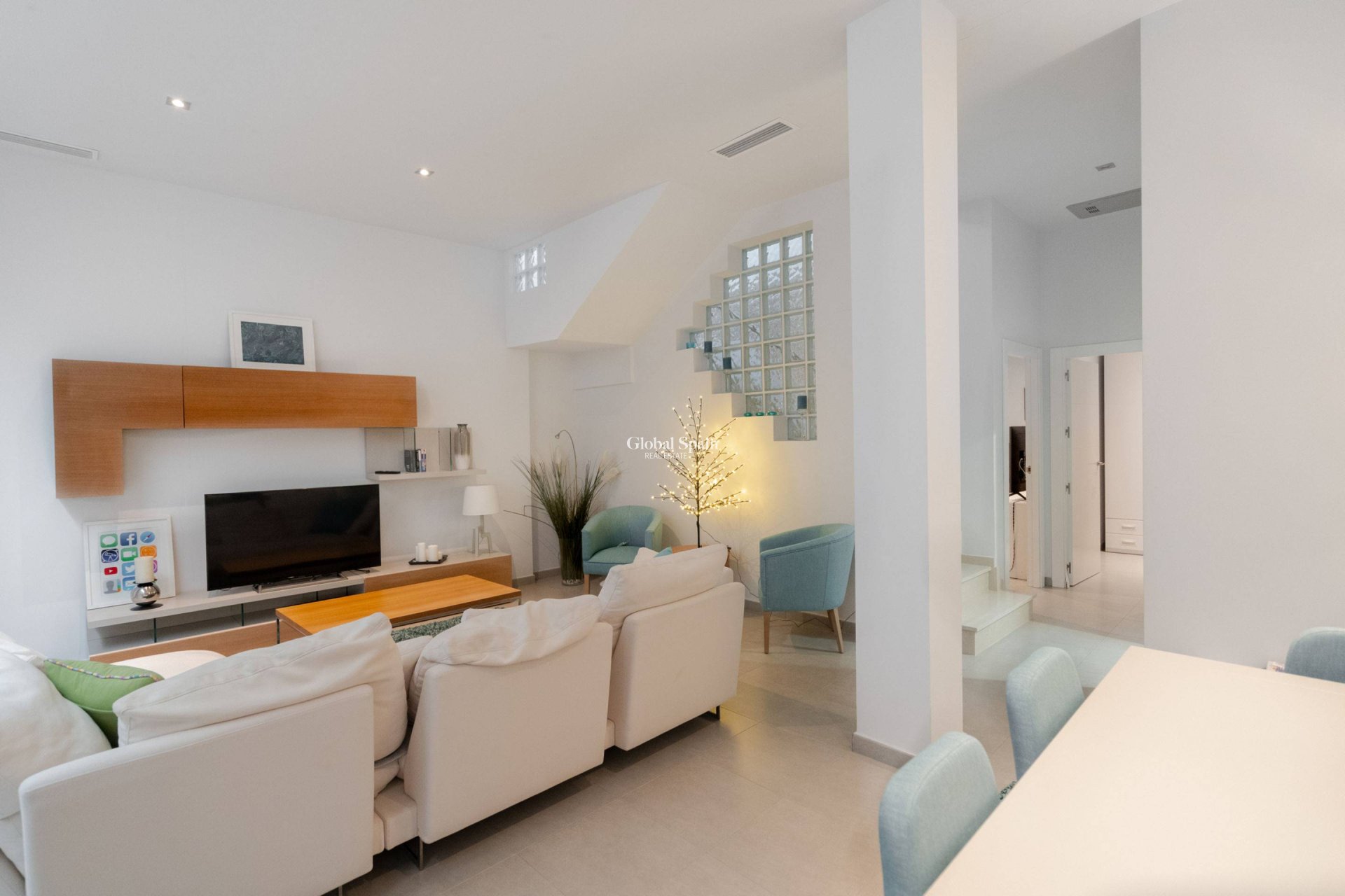 Wederverkoop - VILLA -
TORREVIEJA - Aguas nuevas 2