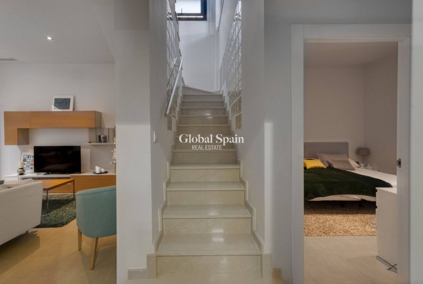 Wederverkoop - VILLA -
TORREVIEJA - Aguas nuevas 2