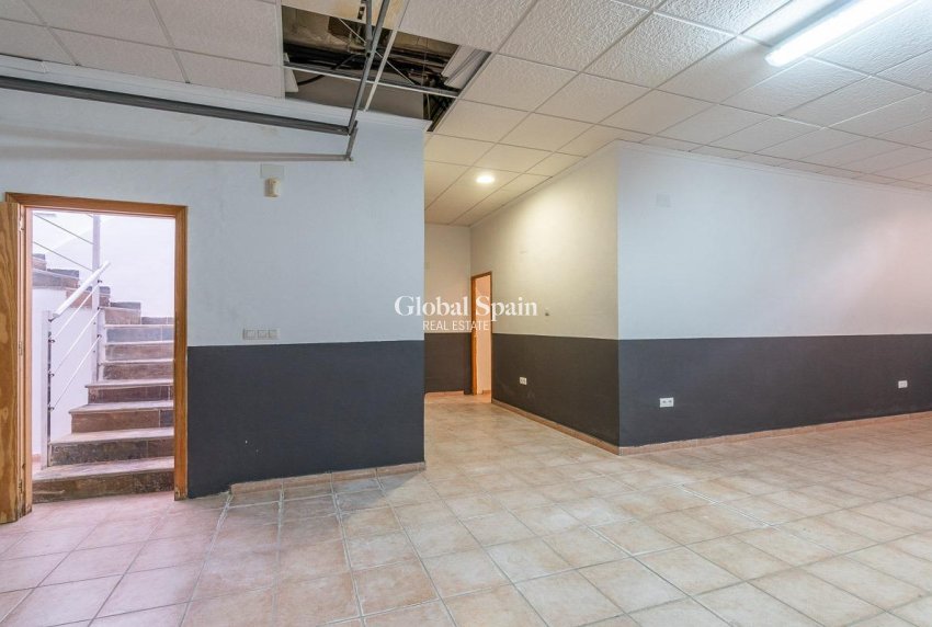 Wederverkoop - VILLA -
TORREVIEJA - Aguas nuevas 2