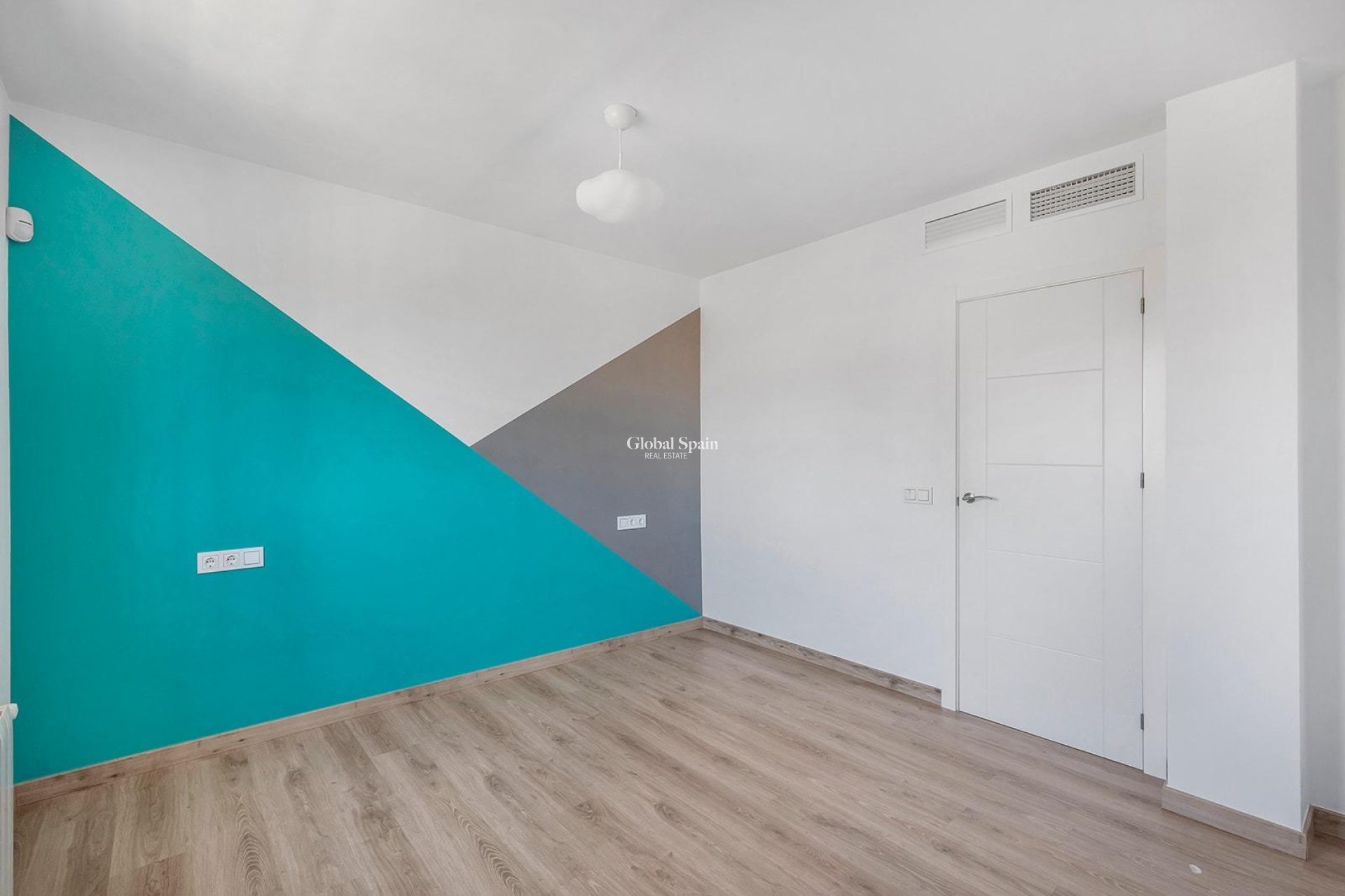 Wederverkoop - Villa -
TORREVIEJA - Aguas Nuevas