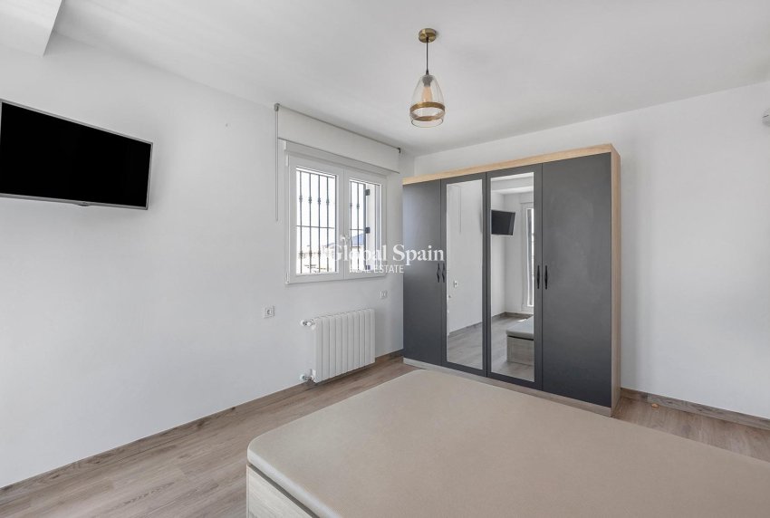 Wederverkoop - Villa -
TORREVIEJA - Aguas Nuevas