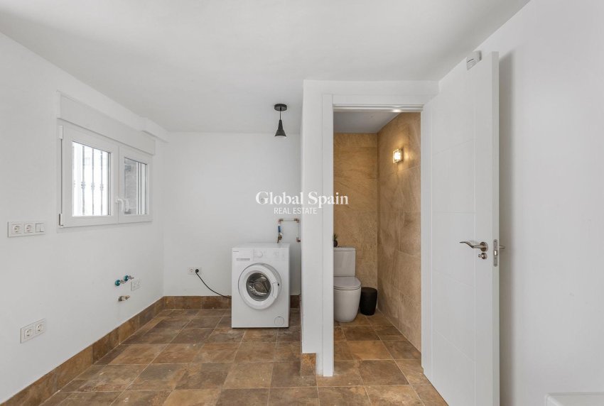 Wederverkoop - Villa -
TORREVIEJA - Aguas Nuevas