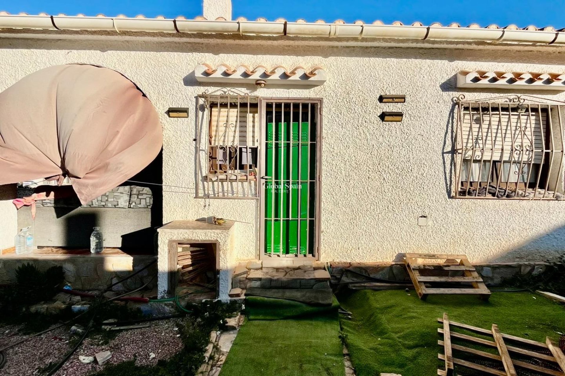 Wederverkoop - VILLA -
TORREVIEJA - Aguas Nuevas