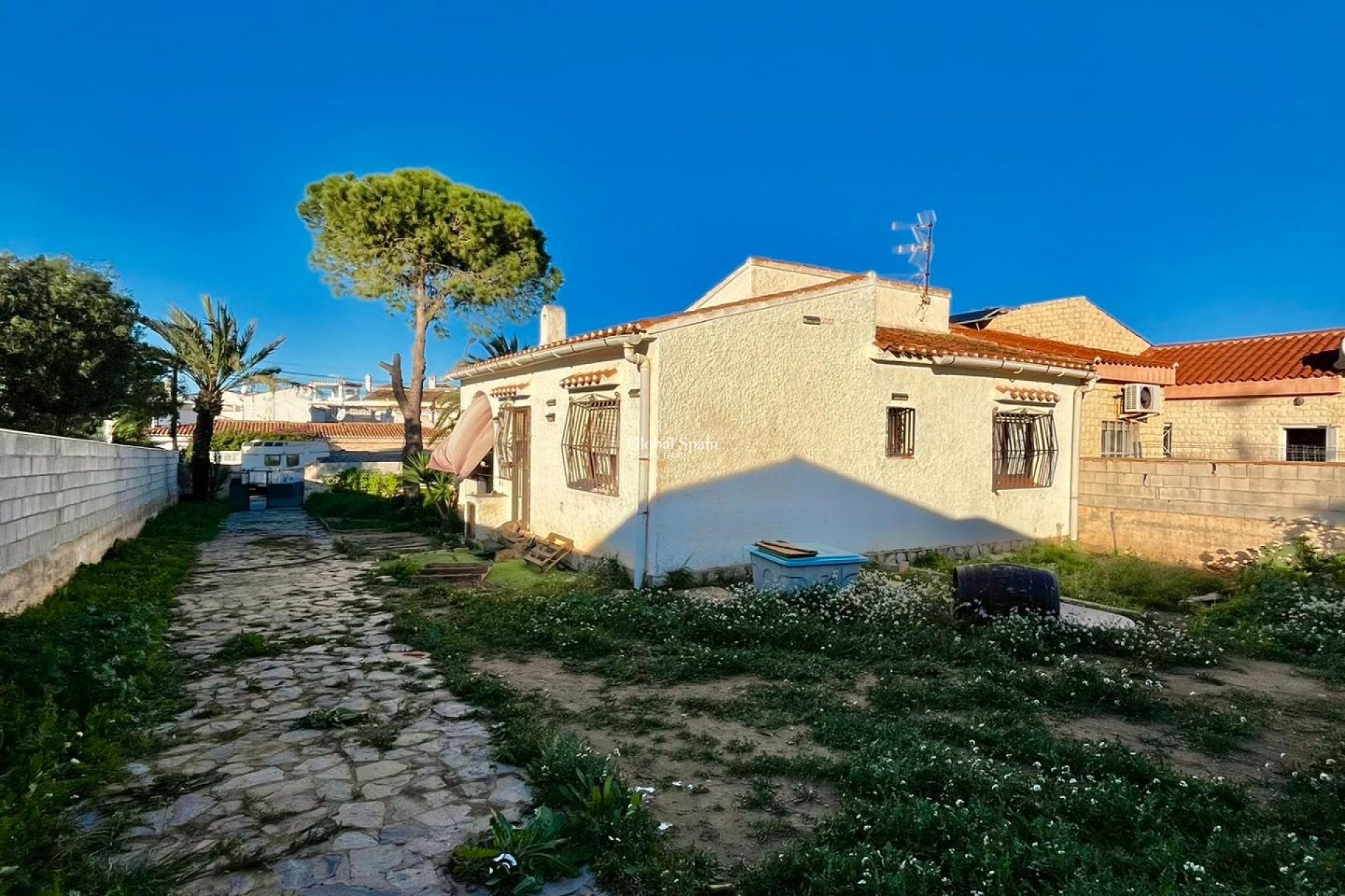 Wederverkoop - VILLA -
TORREVIEJA - Aguas Nuevas