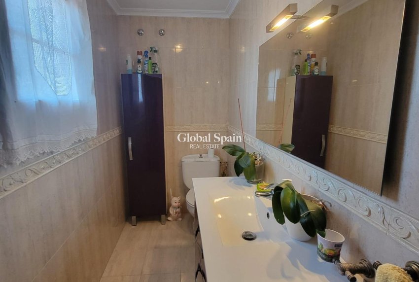 Wederverkoop - VILLA -
TORREVIEJA - Aguas Nuevas