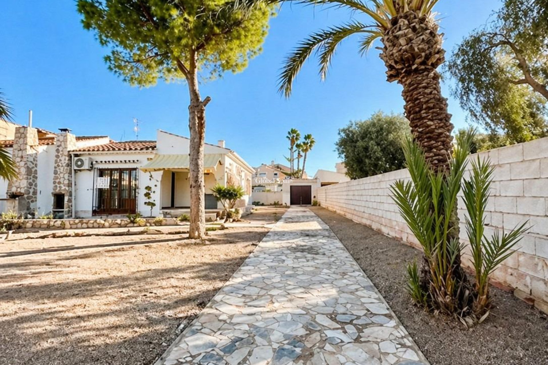 Wederverkoop - VILLA -
TORREVIEJA - Aguas Nuevas