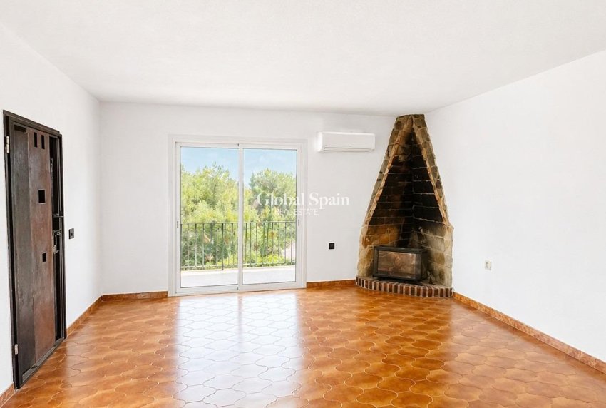 Wederverkoop - VILLA -
TORREVIEJA - Aguas Nuevas