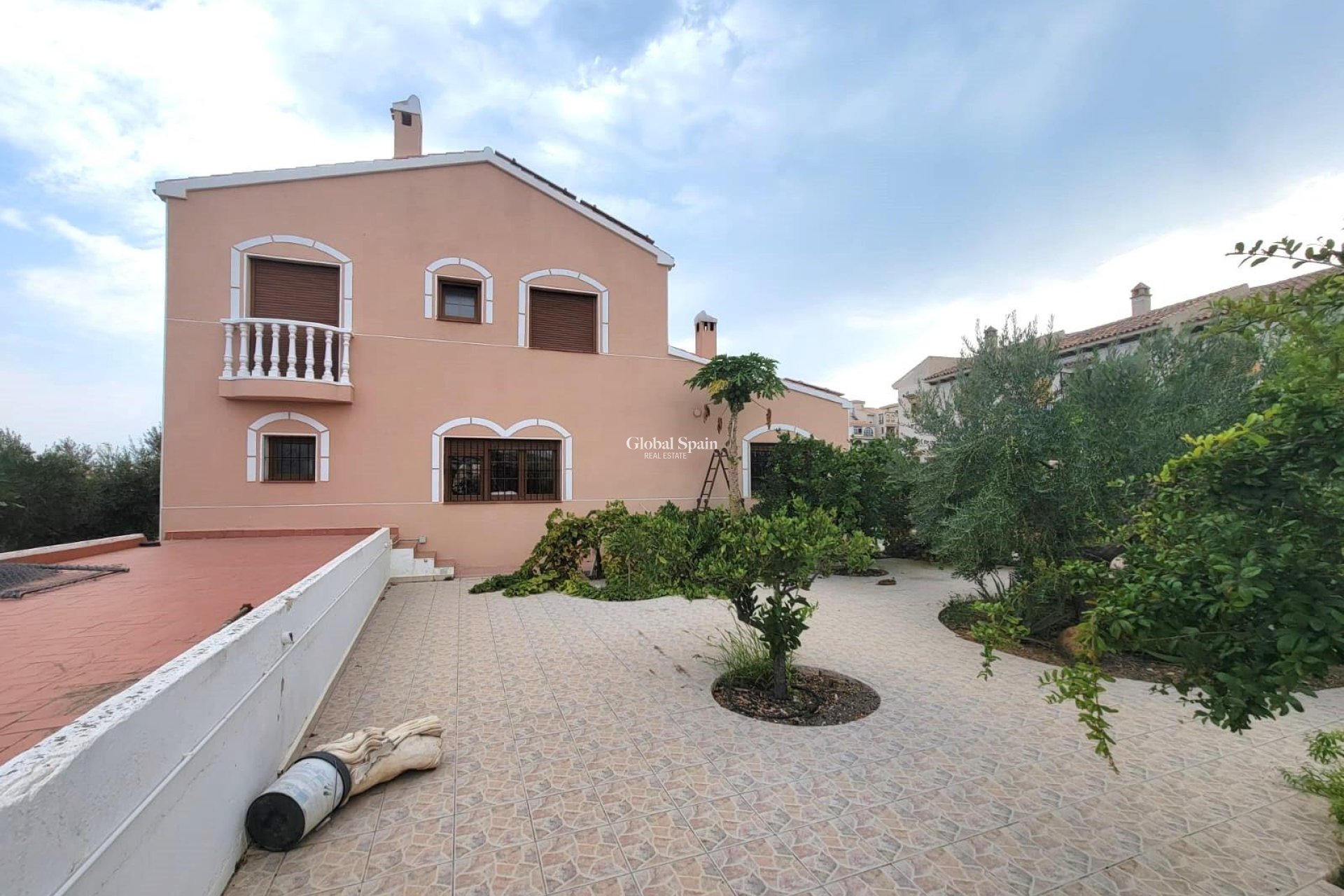 Wederverkoop - VILLA -
TORREVIEJA - Aguas Nuevas