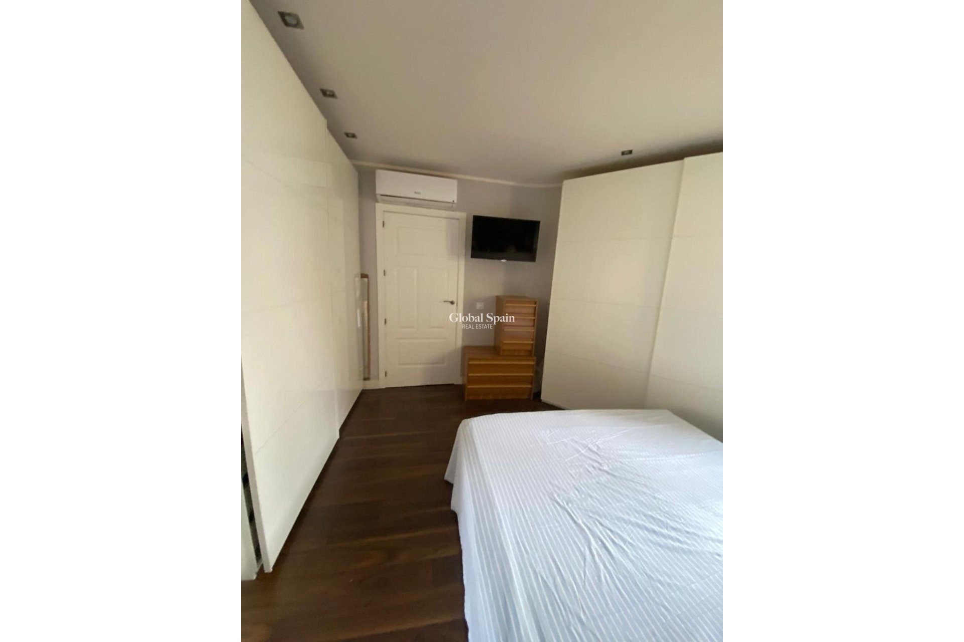 Wederverkoop - VILLA -
TORREVIEJA - Centro - Muelle Pesquero