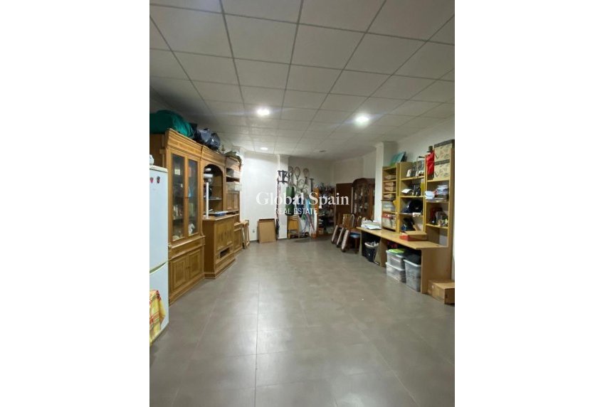 Wederverkoop - VILLA -
TORREVIEJA - Centro - Muelle Pesquero