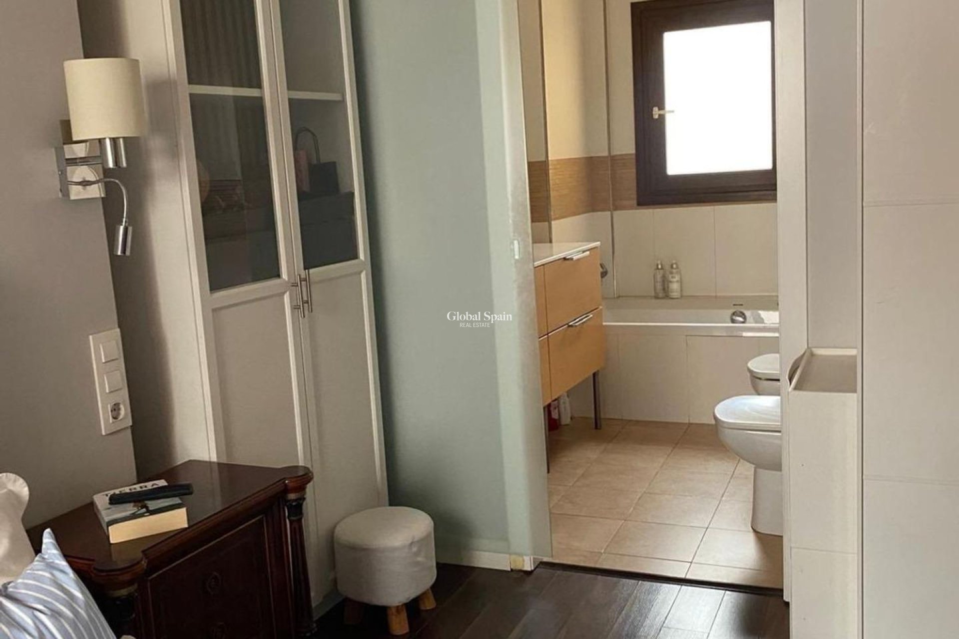 Wederverkoop - VILLA -
TORREVIEJA - Centro - Muelle Pesquero