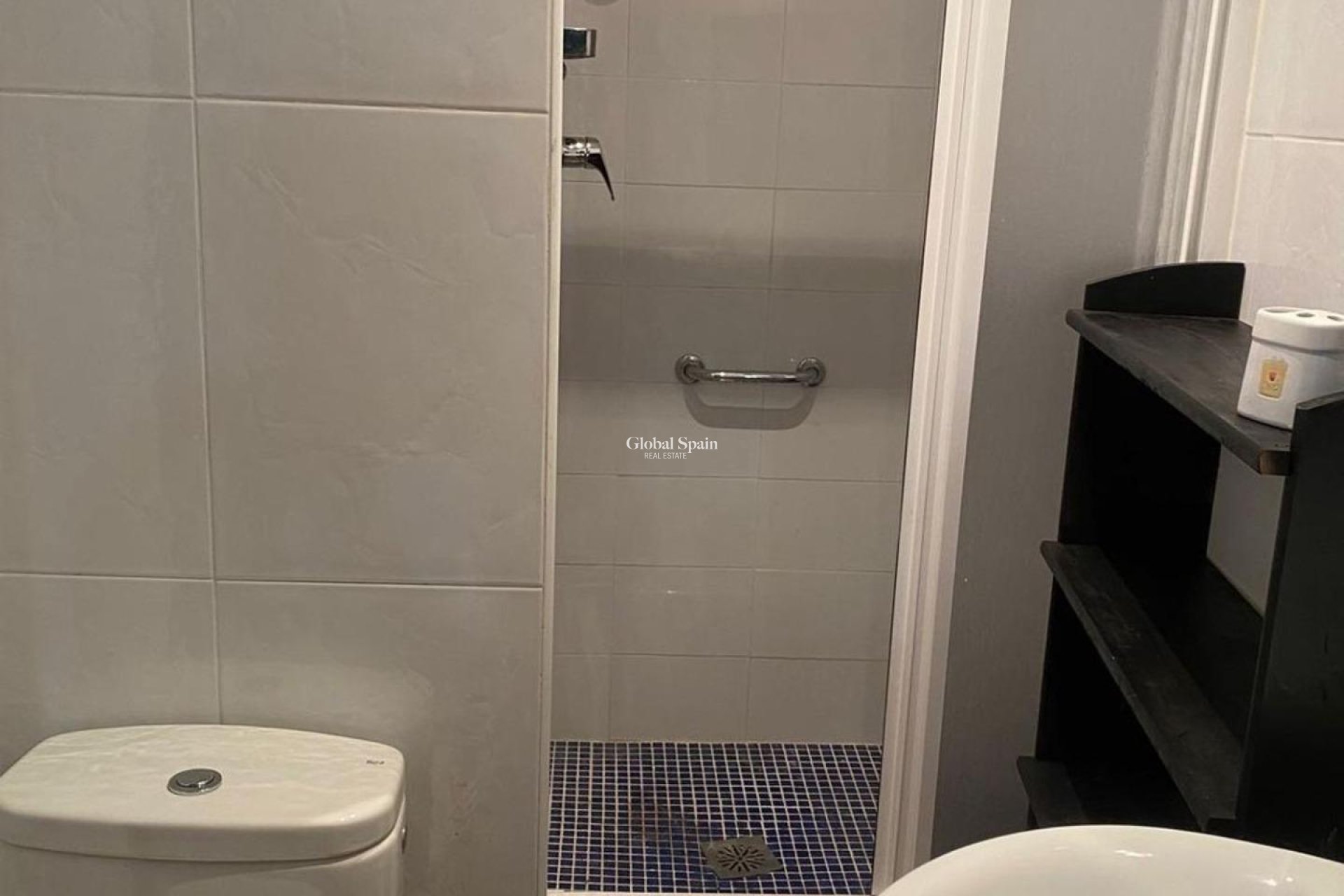 Wederverkoop - VILLA -
TORREVIEJA - Centro - Muelle Pesquero