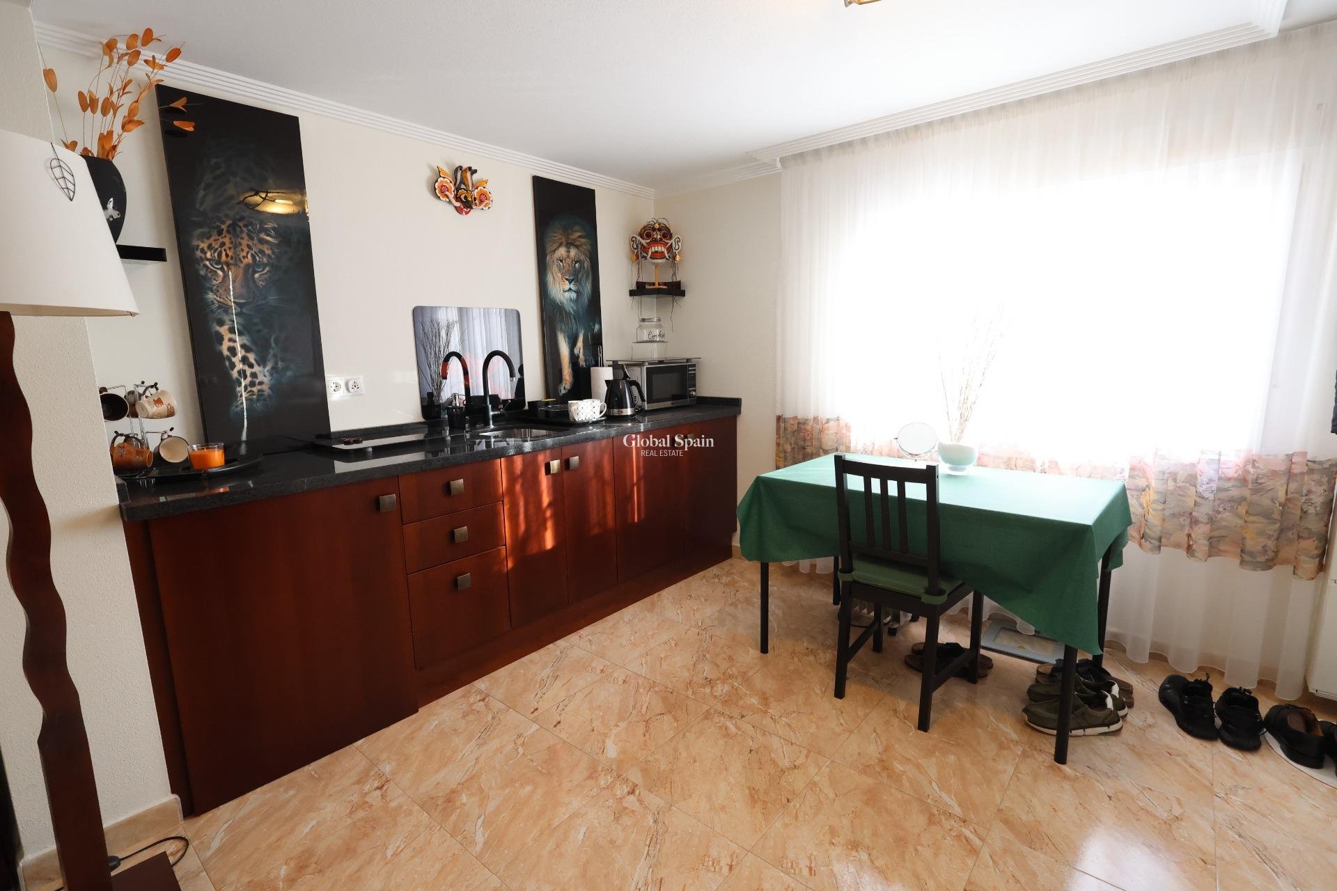 Wederverkoop - VILLA -
TORREVIEJA - Costa Blanca