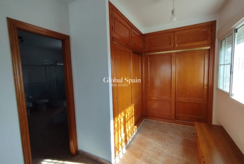 Wederverkoop - VILLA -
TORREVIEJA - Costa Blanca